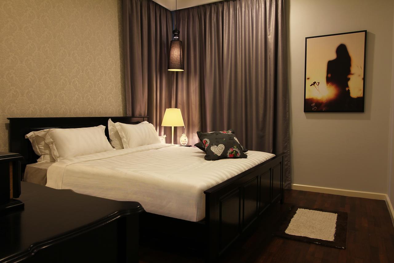 The Shore Residence Apartment Malacca Eksteriør billede