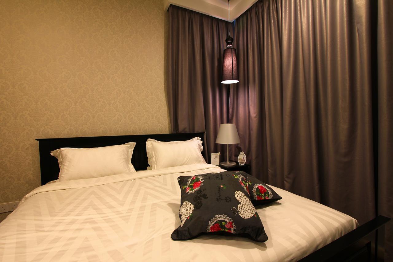 The Shore Residence Apartment Malacca Eksteriør billede